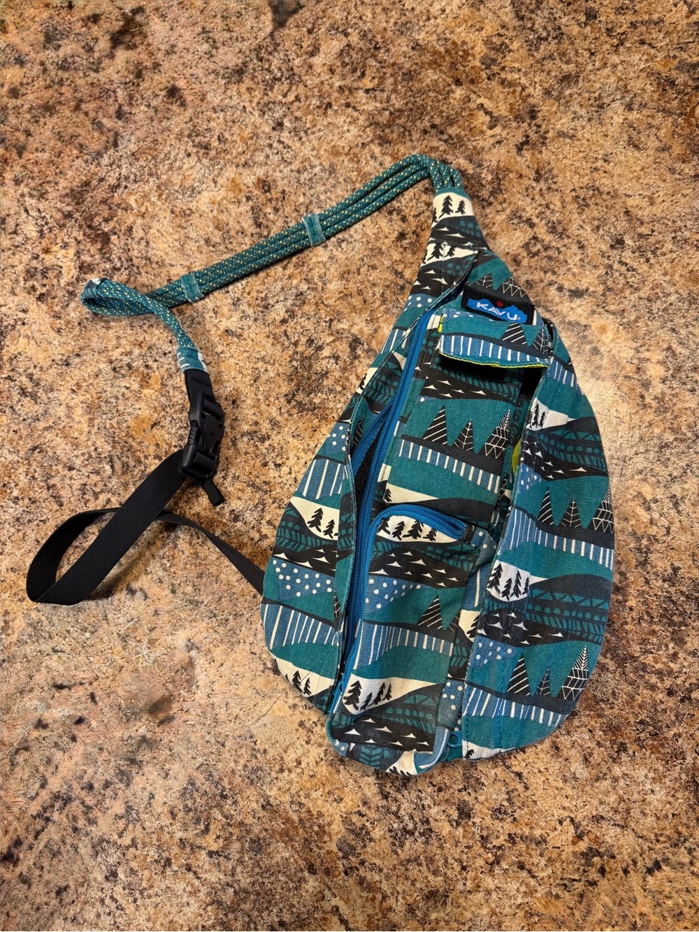 Kavu Sling Backpack Pak Winterscape Teal Green